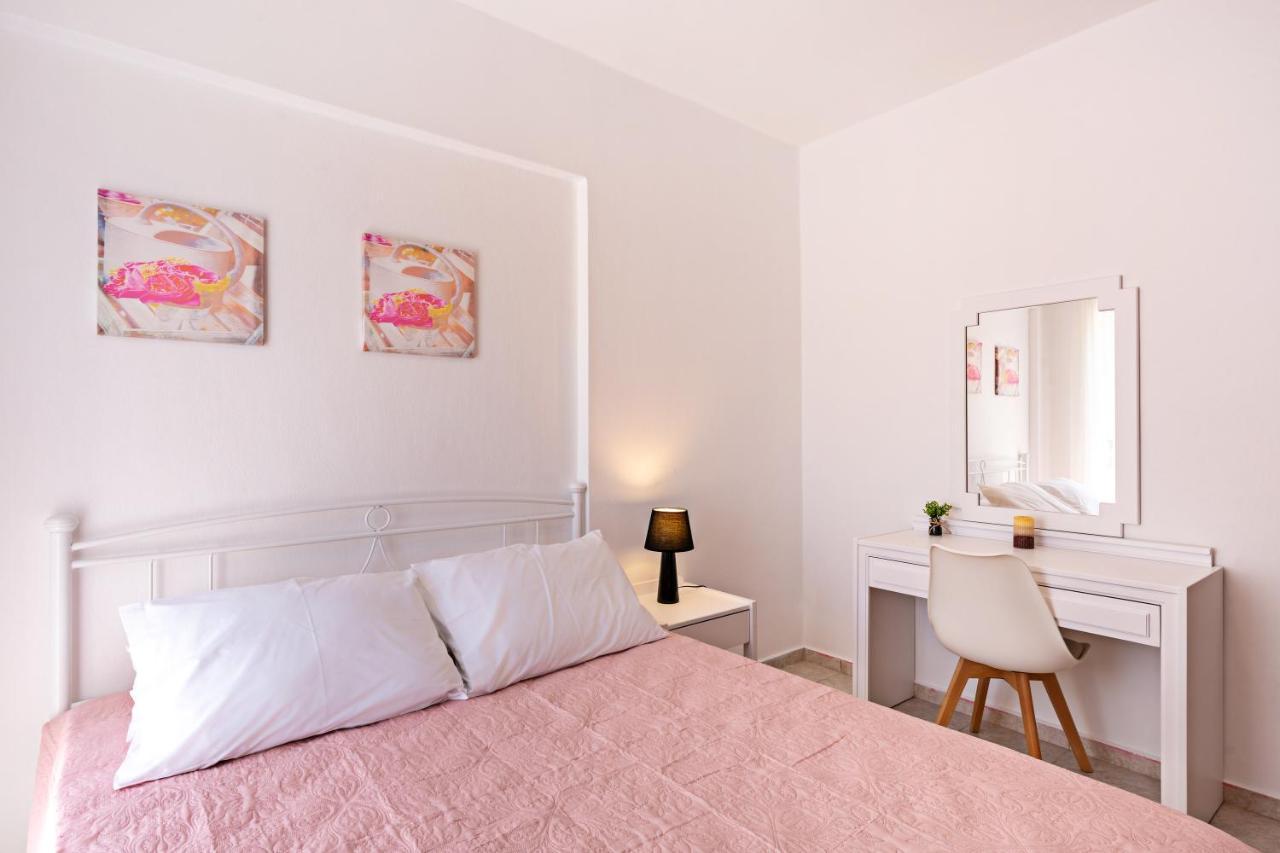 Azure Seaside Apts Magnisía