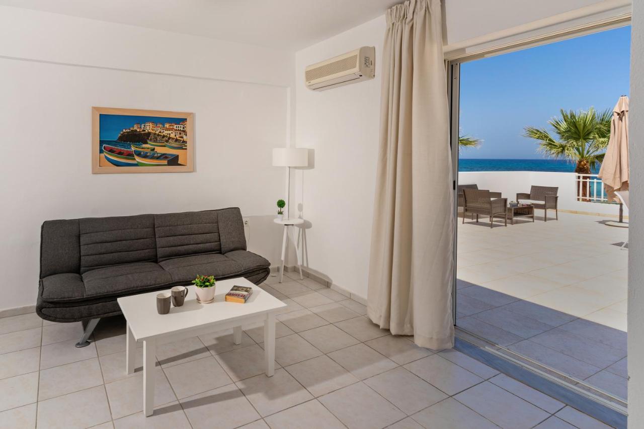 Azure Seaside Apts *