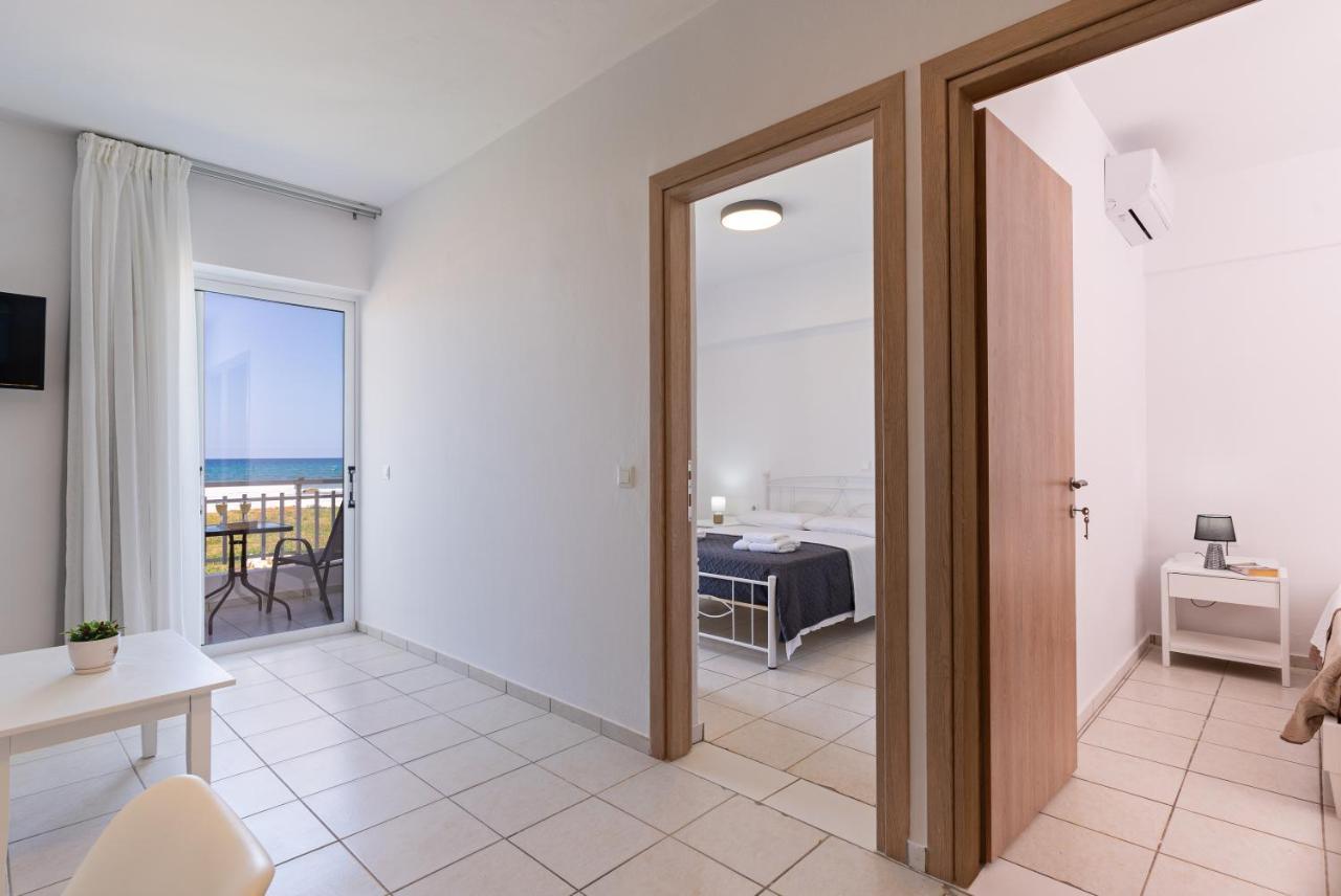 Azure Seaside Apts * Magnisia