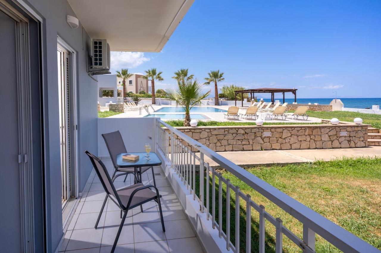 Azure Seaside Apts * Magnisia
