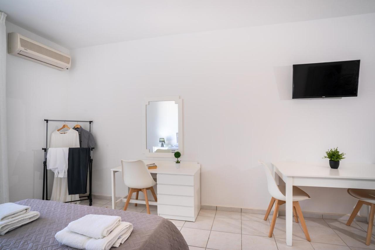 Apartment Azure Seaside Apts Magnisia